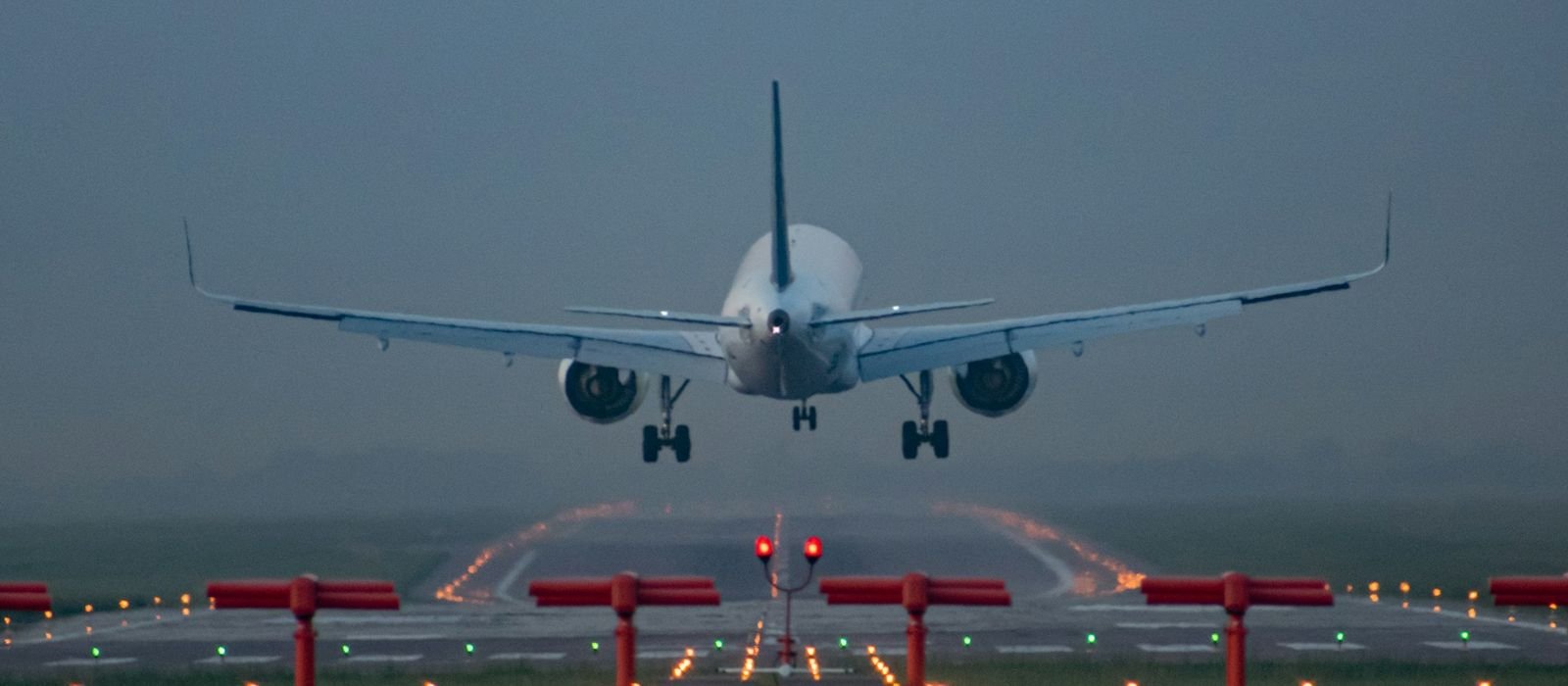 Avión despegando